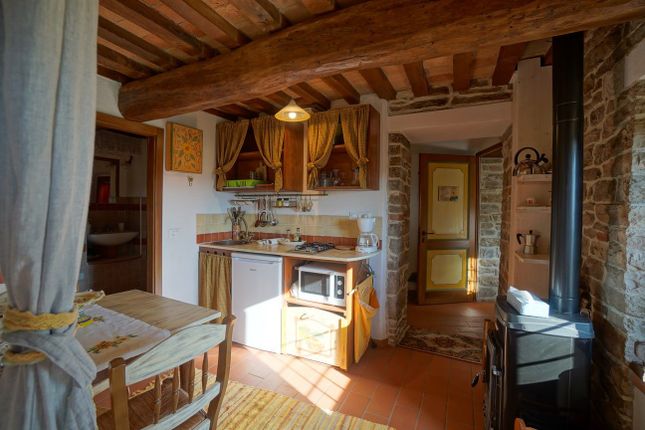 Country house for sale in Sp 106, Pietralunga, Perugia, Umbria, Italy