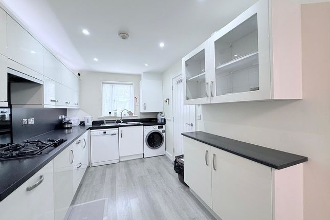 Wolseley Drive, Dunstable photo 3