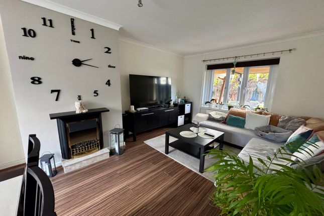 34, Amherst Road, Tyne and Wear photo 2