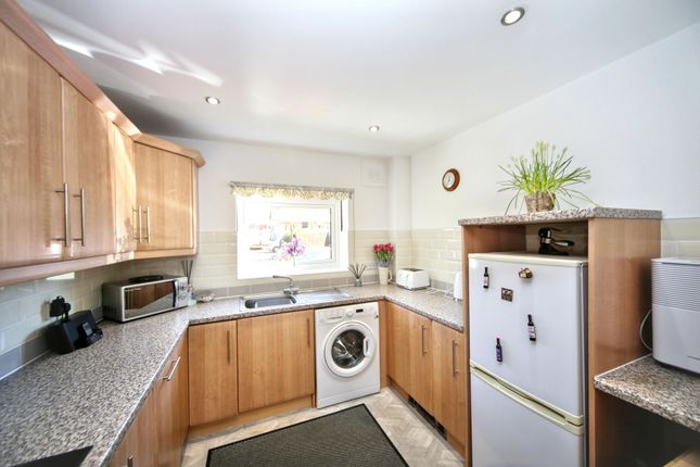 16 Chelmsford Mews, Wigan photo 5