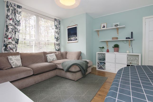 6, Park Avenue, Loanhead photo 3