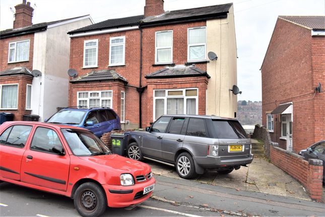 Kitchener Road High Wycombe Hp11 4 Bedroom Terraced House