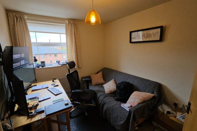 Flat to rent in Apartment 5, 16 St Georges Lane North