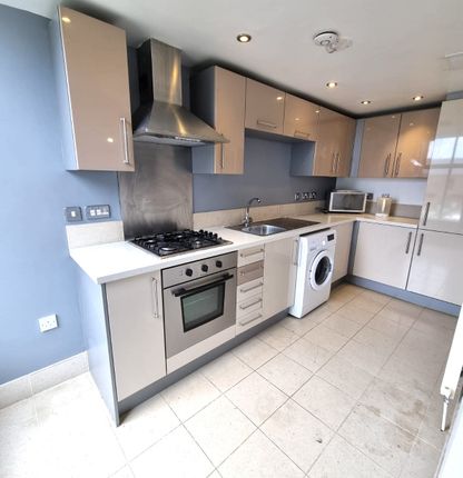 Flat 2, 38 Laurel Road, Kensington photo 4