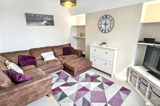 22, Banc Pendre, Kidwelly photo 3