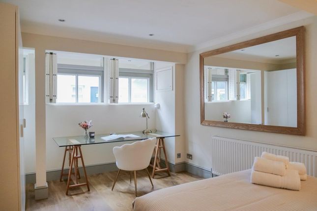 Mews house for sale in Alba Place, Notting Hill Gate, London, Kensington &amp; Chelsea