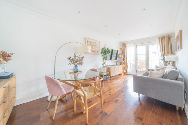 Flat 3, 6, The Grove, London photo 4