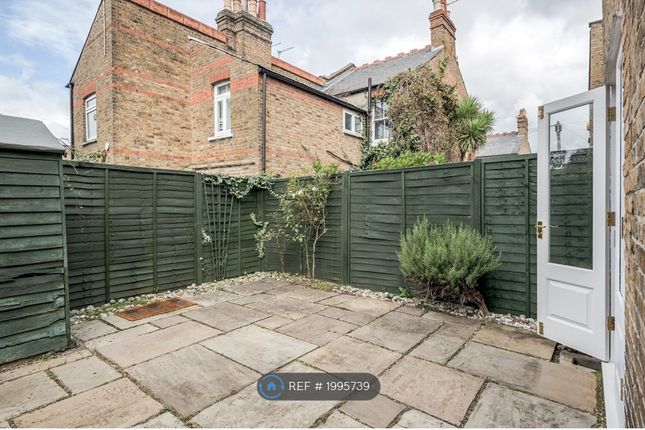 Terraced house to rent in Alexandra Road, Windsor