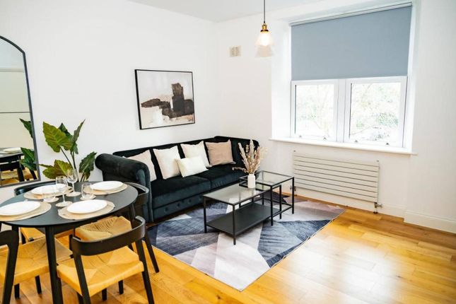 Thumbnail Flat for sale in The Lodge, Ealing, London