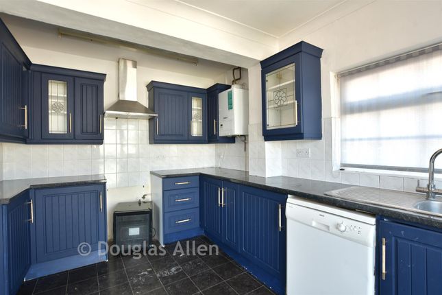 3-bed bungalow on 453, Arterial Road, Leigh-On-Sea, £300,000