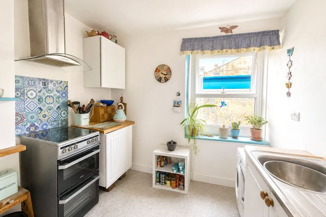Flat 2, 61, Trowbridge Road, Bradoford-On-Avon photo 4