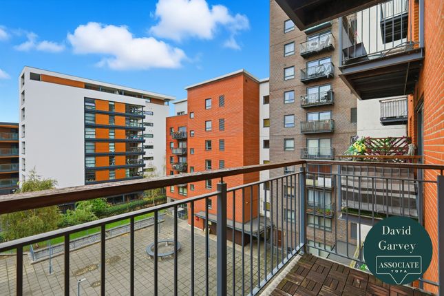 Apartment 124, Burford Wharf Apartments, Cam Road, Stratford photo 4