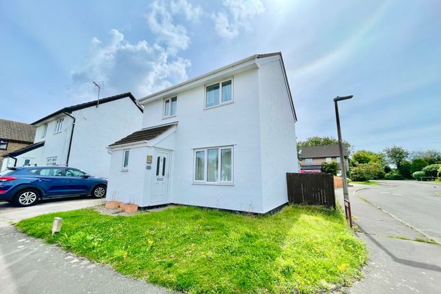 Thumbnail Property to rent in Cosmeston Drive, Penarth