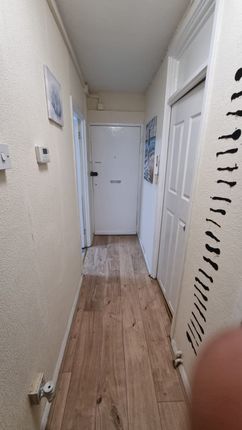141b, Cooks Road, London photo 3