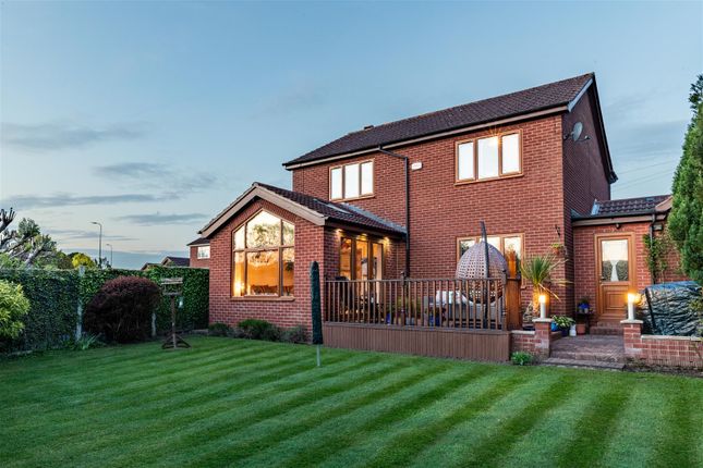Detached house for sale in Highgrove, Messingham, Scunthorpe