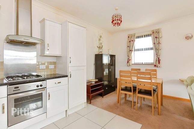 Apartment 10, Regal Court, 8, High Street, Shanklin photo 2