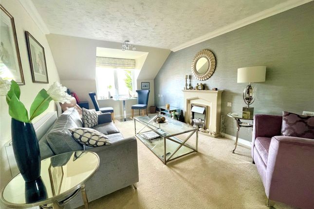 Flat for sale in North Close, Lymington, Hampshire