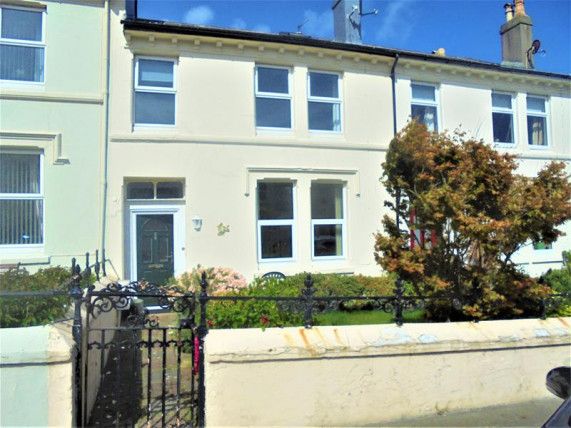 3 bed terraced house to rent in Douglas, Isle Of Man IM2