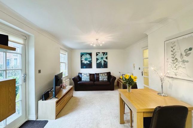 Flat for sale in Bullers Green, Morpeth