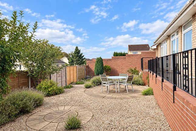 5, Bangor Close, Hereford photo 3