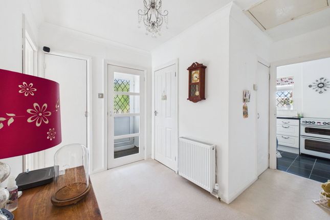 2, Southwater Close, Worthing photo 3