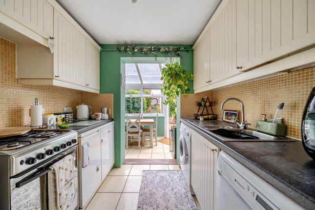 29 Liphook Road, Haslemere photo 4