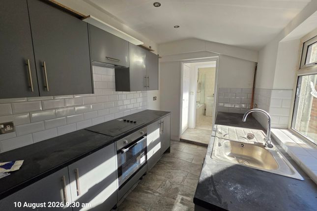 37, Russell Street, Lincoln photo 2