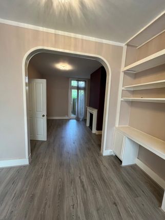 7 Tritton Road, London photo 4
