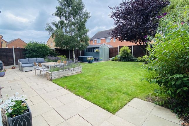 2 Sawbridge Close, Coalville photo 4