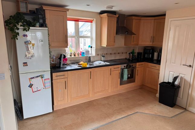 Lynton Court, Barwell photo 2