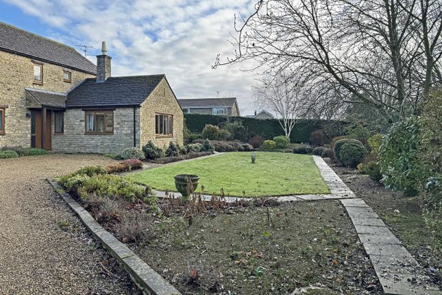 Stonefield House, Foundry Road, Ryhall photo 4