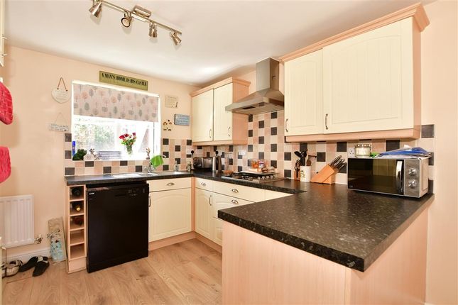 Thumbnail Detached house for sale in Melcombe Close, Ashford, Kent