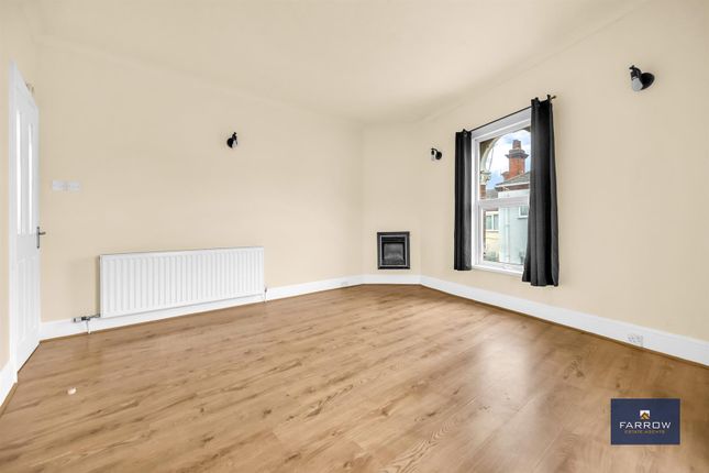 First Floor Flat, 110, Park Street, Grimsby photo 3