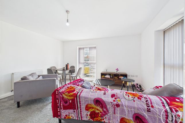 Flat 10 Abode, York Road, Leeds photo 4