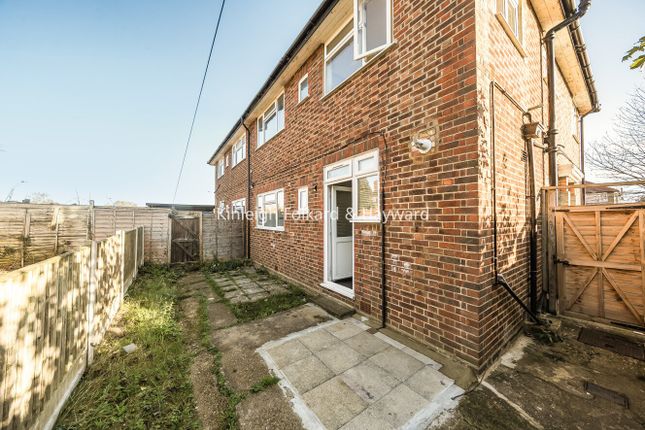 2, East Close, Barnet photo 4