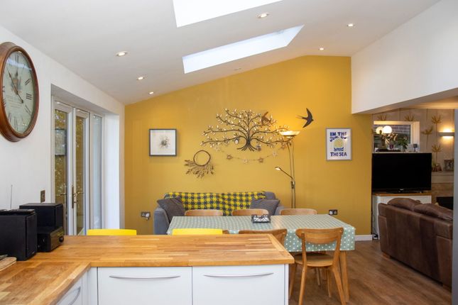 25, Beech Road, Alresford photo 3