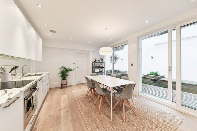 Thumbnail Flat for sale in Courtfield Gardens, London