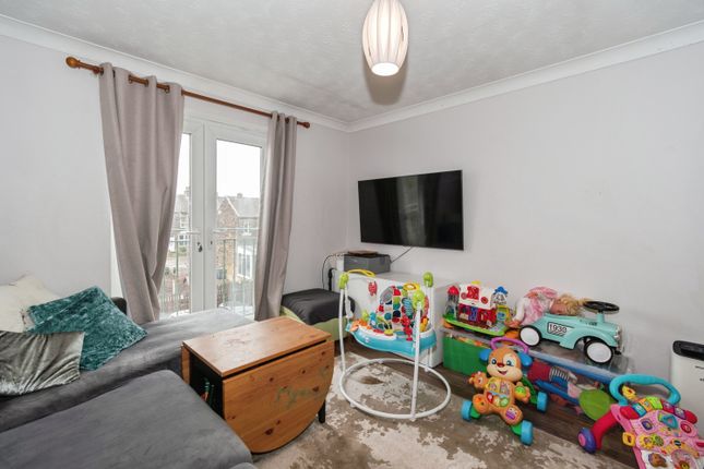 48, Minster Drive, Bradford photo 4