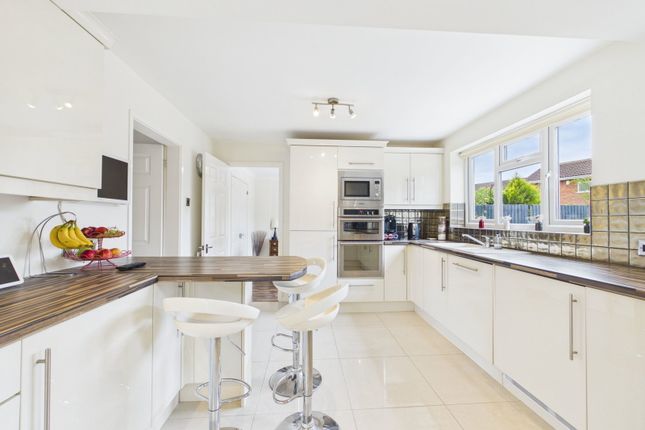 6, Beechfields Way, Newport photo 4