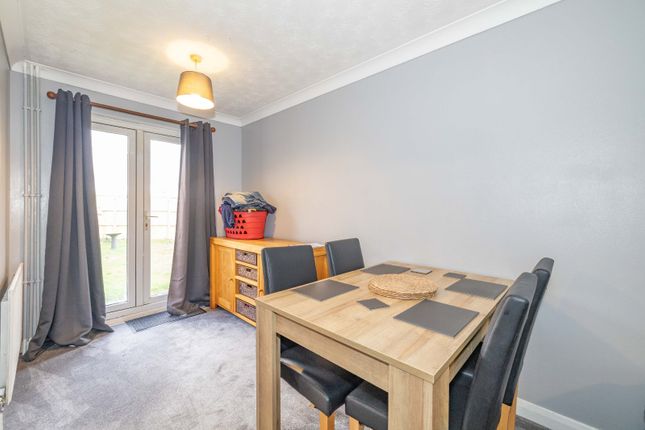 16, The Spinney, Kent photo 3