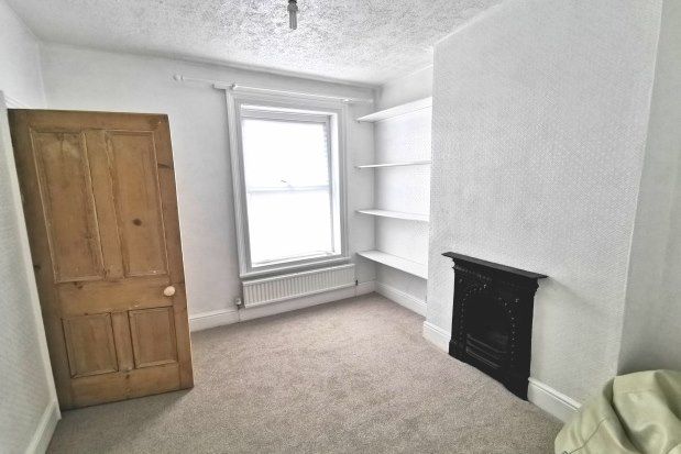 Terraced house to rent in Whalley Avenue, Manchester