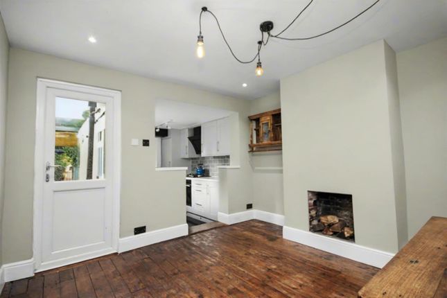 211, Stoughton Road, Guildford photo 4