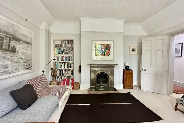 First Floor Flat, 6 Yew Tree House, Wheel Lane, Westfield photo 4