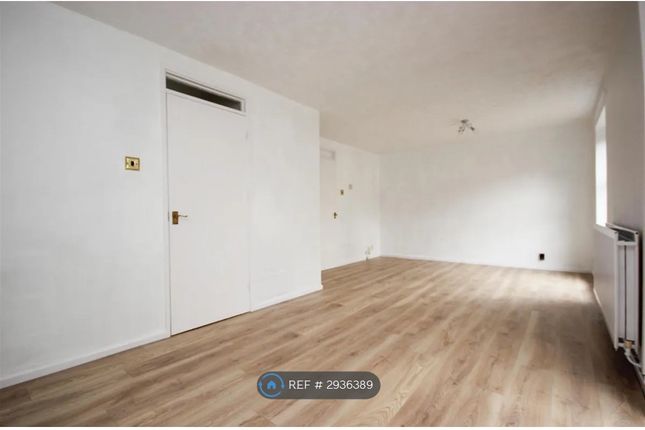 Minerva Way, Wellingborough photo 3