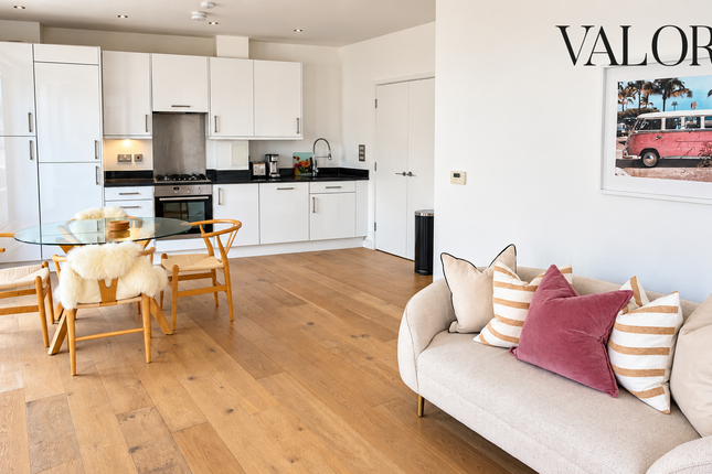 Flat 24, Earl Attlee Court, London photo 3