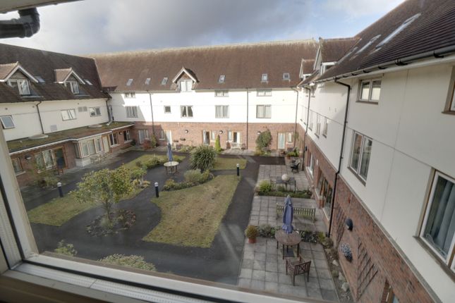 18, Barton Mews Short Lane, Burton-on-Trent photo 3