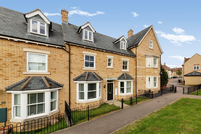 Thumbnail Terraced house for sale in Heathcliff Avenue, Fairfield, Hitchin