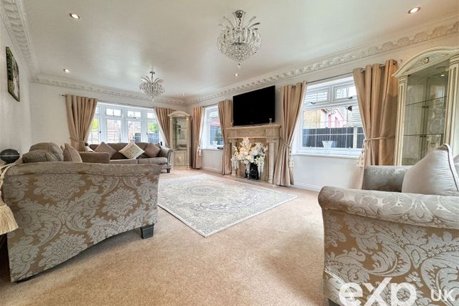 Detached house for sale in Beechwood Gardens, Culverstone, Meopham, Kent