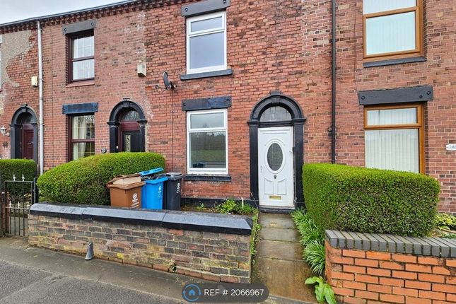 Terraced house to rent in Oldham Road, Shaw, Oldham