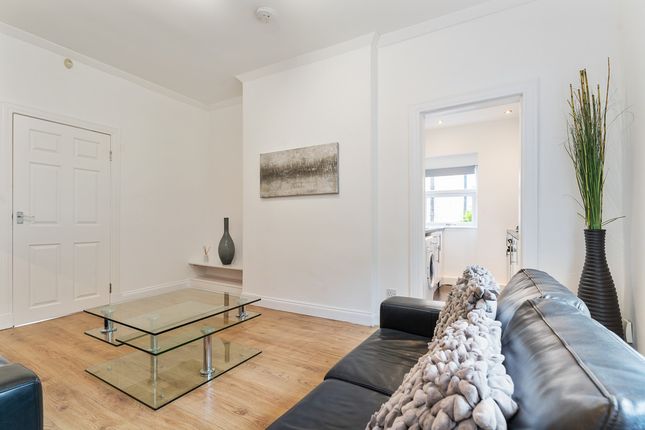 72, Kingsbridge Drive, Glasgow photo 4